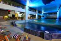 Swimming Pool Grand Borneo