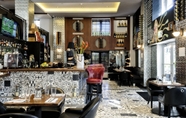 Quầy bar, cafe và phòng lounge 7 Croydon Hotel