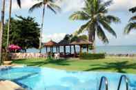 Kolam Renang The Lipa Lovely Resort