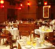 Nhà hàng 7 Country Club Hotel Bur Dubai