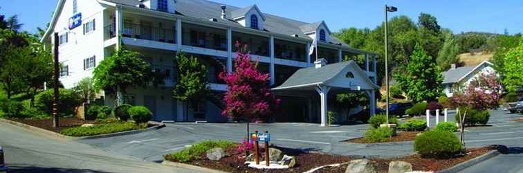 Exterior Quality Inn Yosemite Valley Gateway