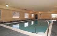 Swimming Pool 3 Fairfield Inn and Suites Louisville Airport (ex. Comfort Inn and Suites Airport and Expo)
