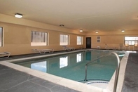 Swimming Pool Fairfield Inn and Suites Louisville Airport (ex. Comfort Inn and Suites Airport and Expo)