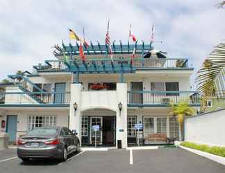 Exterior 2 The Shoal La Jolla Beach