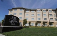 Exterior 2 Bay Landing Hotel