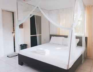 Bedroom 2 Punta Galera Beach and Dive Resort