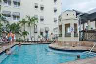 Swimming Pool La Concha Hotel and Spa (former Crowne Plaza)