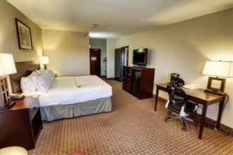 Bedroom 4 Clarion Hotel Convention Center Minot (ex Holiday Inn Minot Riverside)
