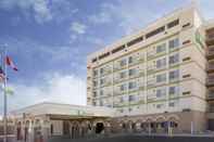Exterior Clarion Hotel Convention Center Minot (ex Holiday Inn Minot Riverside)