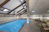 Swimming Pool Best Western Premier Kansas City Sports Complex