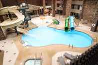 สระว่ายน้ำ Ramkota Hotel and Conference Center (ex Best Western Plus Ramkota Hotel)
