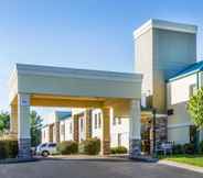 Exterior 2 Quality Inn Clarksville