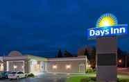 Exterior 4 Days Inn Batavia