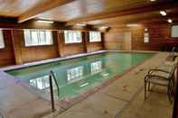 Swimming Pool Quality Inn & Suites Wilsonville OR