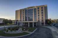 Exterior Hotel Topeka At City Center