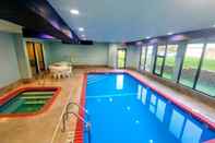 Swimming Pool Quality Inn Lees Summit Kansas City