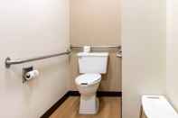 Toilet Kamar Red Roof Inn Lafayette Indiana