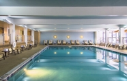 Swimming Pool 6 Holiday Inn Baltimore-Inner Harbor (exHoliday Inn Inner Harbor)