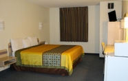 Bilik Tidur 6 Howard Johnson by Wyndham Clarksville Tennessee (ex Americas Best Value)