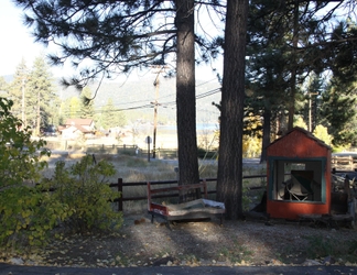 Others 2 The Timberline Lodge