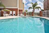 Swimming Pool Country Inn and Suites by Radisson Tampa/Brandon FL
