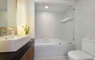 In-room Bathroom 7 Citadines Bangkok Sukhumvit 11