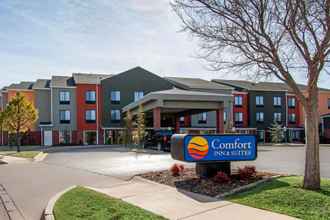 Exterior 4 Comfort Inn and Suites Norman