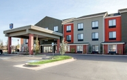 Bangunan 2 Comfort Inn and Suites Norman