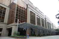 Bangunan Maxims Hotel (Maxims Tower)