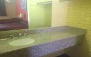 In-room Bathroom 7 Economy Inn Farmington New Mexico