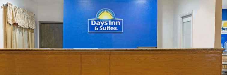 ล็อบบี้ Days Inn & Suites by Wyndham Santa Rosa