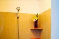 In-room Bathroom DNA Resort and Spa Khoayai