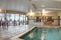 Swimming Pool Courtyard by Marriott Wilkes-Barre Arena