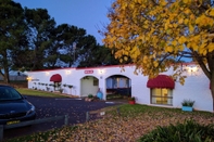 Exterior The Spanish Lantern Motor Inn