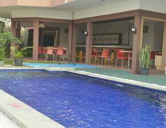 สระว่ายน้ำ 2 The Naripan Hotel by Amazing