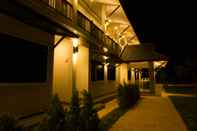 Bangunan The Rise Resort