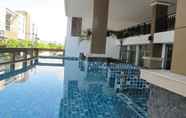 Swimming Pool 7 March Hotel Pattaya