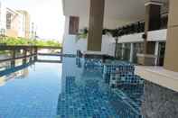 Swimming Pool March Hotel Pattaya