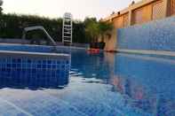 Swimming Pool MRA Hotel (ex Al Buraq)