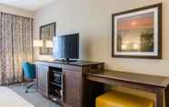 Phòng ngủ 4 Pratt Inn and Suites (ex Hampton Inn Pratt)
