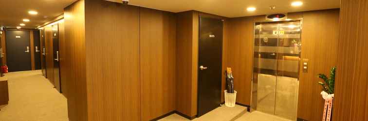 Lobi TRIPSTAY Myeongdong (ex Philstay Myeongdong Cheonggye)