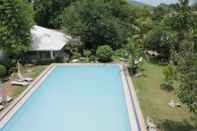 Swimming Pool Jamont Hotel