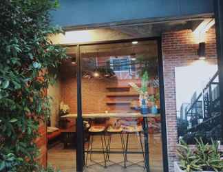 ภายนอกอาคาร 2 Yotaka The Hostel@Bangkok