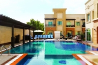 Kolam Renang Mughal Suites (ex:One to One Mughal suites)