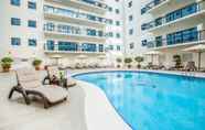 Kolam Renang 2 Golden Sands 10 Hotel Apartments