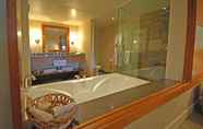 In-room Bathroom 7 The Chrysalis Inn and Spa Bellingham Curio Collection by Hilton