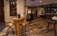 Bar, Cafe and Lounge 5 Delta Hotels by Marriott Philadelphia Airport