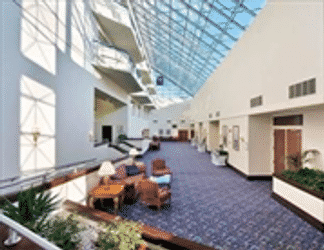 Lobby 2 Delta Hotels by Marriott Philadelphia Airport