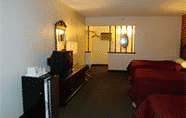 Bedroom 2 Americas Best Value Inn-Ronks/Lancaster County