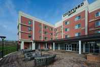 Exterior Courtyard by Marriott Rome Riverwalk